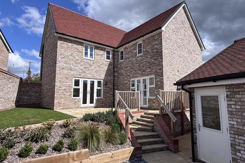 4 bedroom detached house for sale, Bartlow Road, Linton CB21