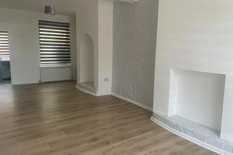 2 bedroom terraced house to rent, Gorsey Lane, Warrington, WA2