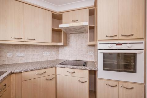 2 bedroom flat for sale, London Road, Cowplain, Waterlooville, Hampshire, PO8