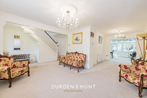 4 bedroom semi-detached house for sale, Romford Road, Chigwell, IG7
