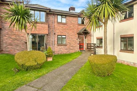 2 bedroom flat for sale, Priory Gardens, Abergavenny, NP7