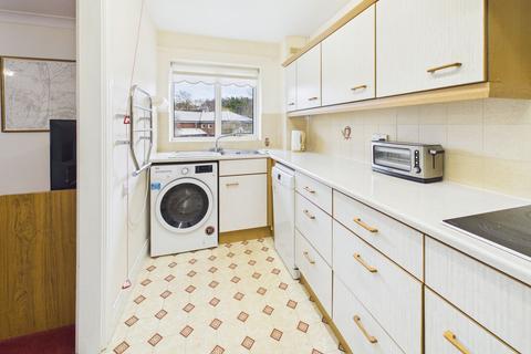 2 bedroom flat for sale, Priory Gardens, Abergavenny, NP7