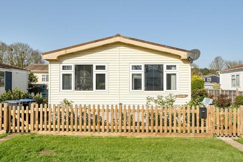 2 bedroom park home for sale, Heath Farm Park, Salisbury SP3
