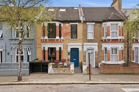 3 bedroom terraced house for sale, Scotts Road, London E10