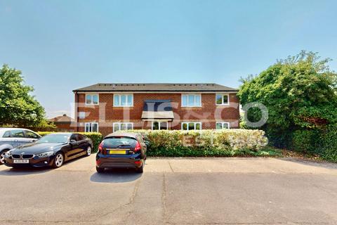 Studio for sale, Chartwell Close, Greenford, UB6
