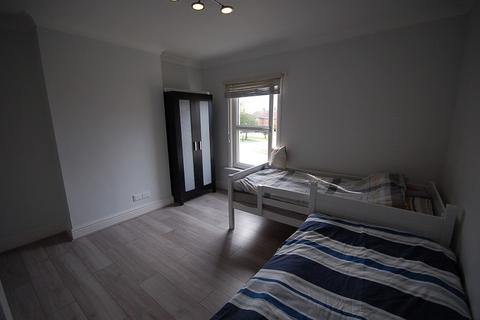 2 bedroom terraced house to rent, Broadway  Yaxley, Peterborough, Cambridgeshire