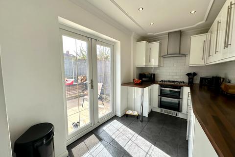 3 bedroom end of terrace house for sale, Carrington Road, Wednesbury WS10