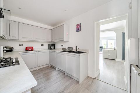 4 bedroom semi-detached house for sale, Woodlands Road, Surrey GU1
