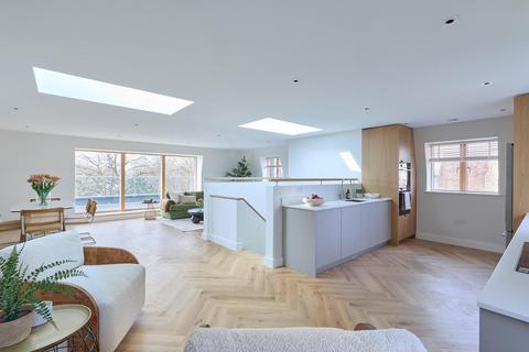 4 bedroom penthouse to rent, 174 Hills Road, Cambridge CB2