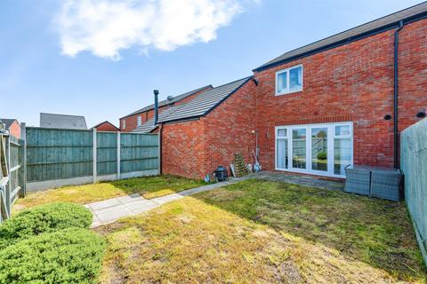 3 bedroom end of terrace house for sale, Francome Drive, Bramshall, Uttoxeter