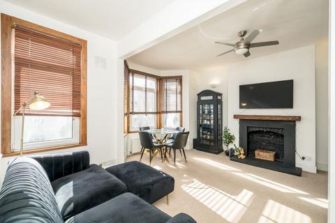 1 bedroom flat for sale, Percy Road, London W12