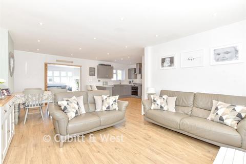 3 bedroom semi-detached house for sale, Garsons Road, Emsworth PO10