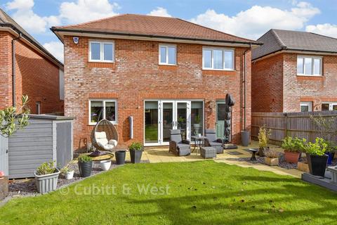 3 bedroom detached house for sale, Skylark Way, Barnham PO22