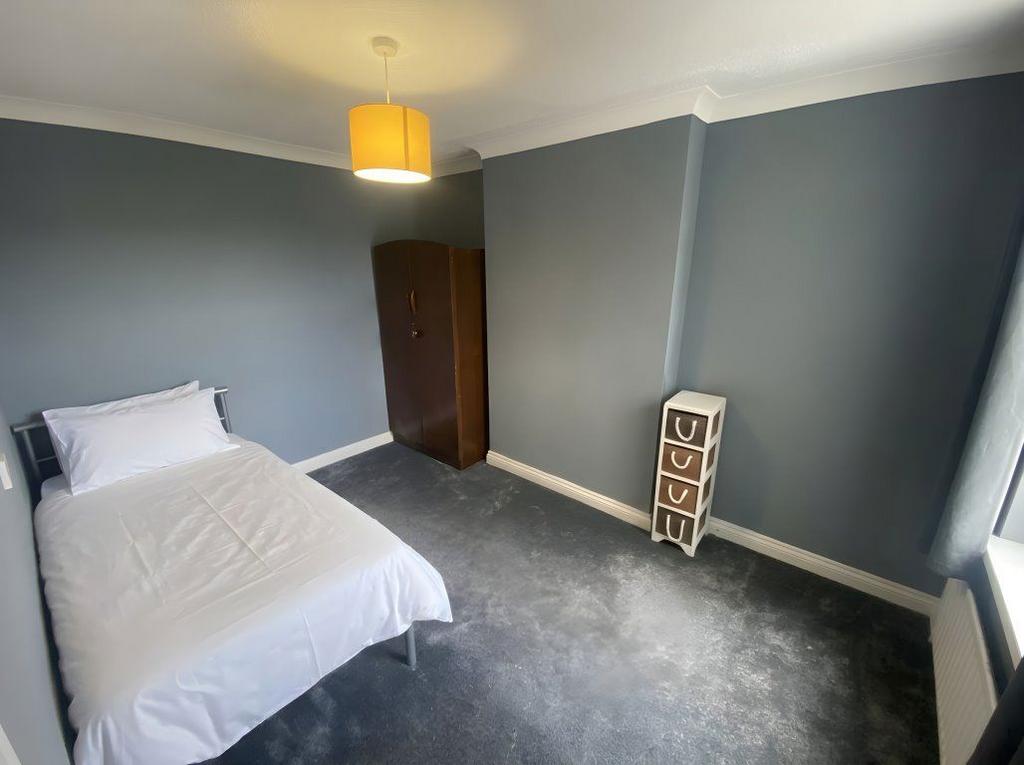 1 bedroom in a house share to rent
