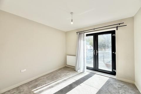 2 bedroom apartment to rent, Green Quarter, Cross Green Lane, Leeds City Centre, West Yorkshire, LS9