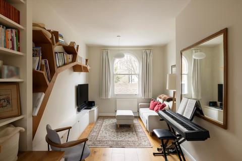 3 bedroom terraced house for sale, Danbury Street, London N1