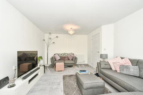 4 bedroom detached house for sale, Hurricane Drive, Calne