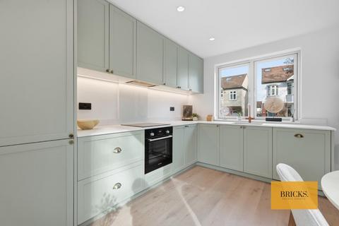 undefined, Forest Drive, Woodford Green IG8