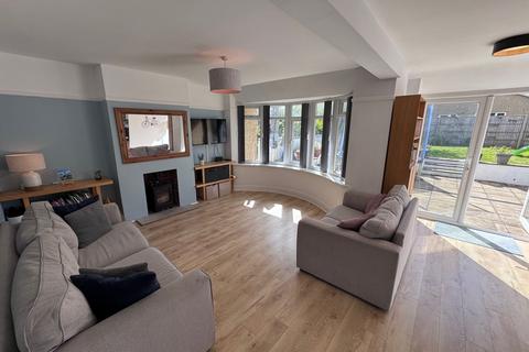 4 bedroom semi-detached house for sale, Priory Avenue, Bridgend CF31
