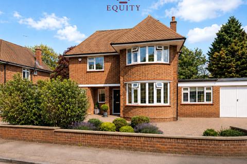 4 bedroom detached house for sale, Athole Gardens, Enfield, EN1