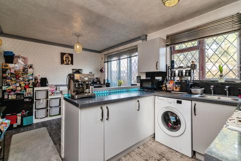 3 bedroom semi-detached house for sale, Gothic Close, Nottingham, Nottinghamshire, NG6
