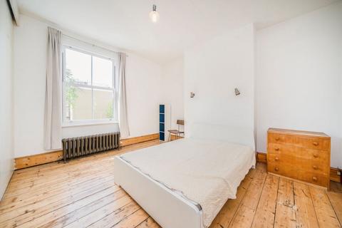 6 bedroom semi-detached house for sale, Amhurst Road, London E8