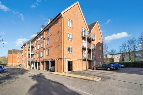 2 bedroom flat for sale, The Lamports, Alton, Hampshire, GU34