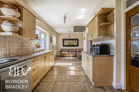 5 bedroom semi-detached house for sale, Clayhall Avenue, Clayhall, IG5