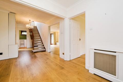 4 bedroom detached house for sale, The Woodfines, Hornchurch, RM11