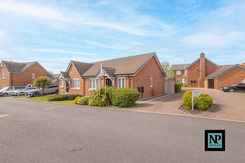 2 bedroom semi-detached bungalow for sale, The Hills, Warton, B79