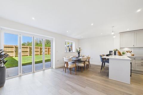 4 bedroom semi-detached house for sale, Turnpike Lane, Ickleford, Hitchin, SG5