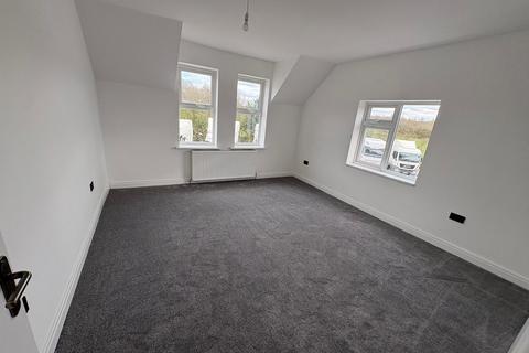 1 bedroom in a house share to rent, Watling Street, Cannock, WS11