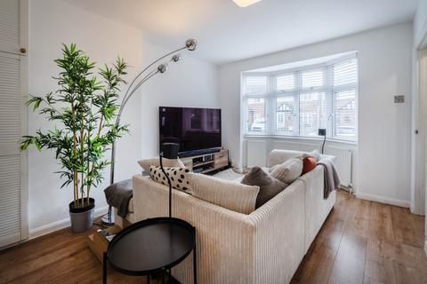 2 bedroom maisonette for sale, Errol Gardens, New Malden