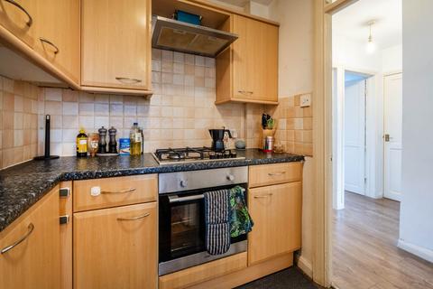 2 bedroom maisonette for sale, Errol Gardens, New Malden