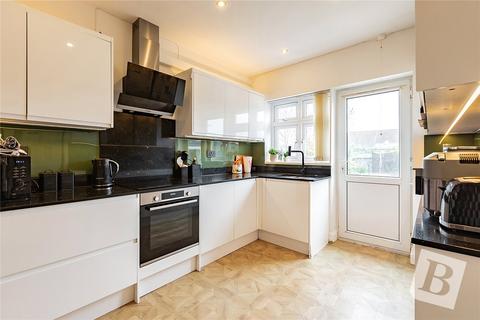 4 bedroom semi-detached house for sale, Court Avenue, Romford, RM3