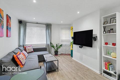 undefined, Hermitage Walk, London