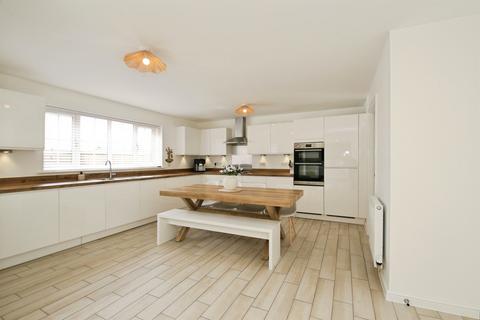4 bedroom detached house for sale, Daisy Avenue, March