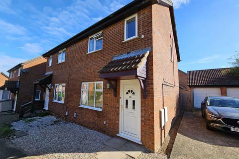 3 bedroom semi-detached house to rent, Luton LU4