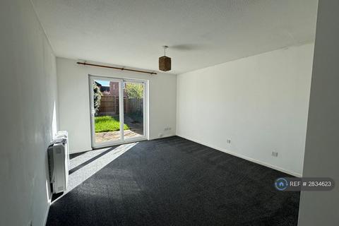 2 bedroom terraced house to rent, Dickens Court, Biggleswade, SG18