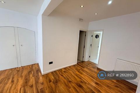 2 bedroom end of terrace house to rent, Rowlands Road, Dagenham, RM8
