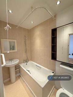 2 bedroom end of terrace house to rent, Rowlands Road, Dagenham, RM8