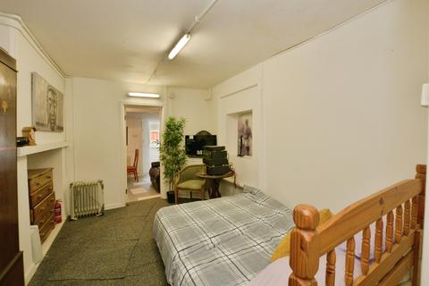 4 bedroom character property for sale, Littlestone Road, Littlestone, New Romney
