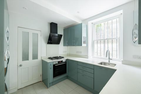 2 bedroom flat for sale, Thurlow Road, London NW3
