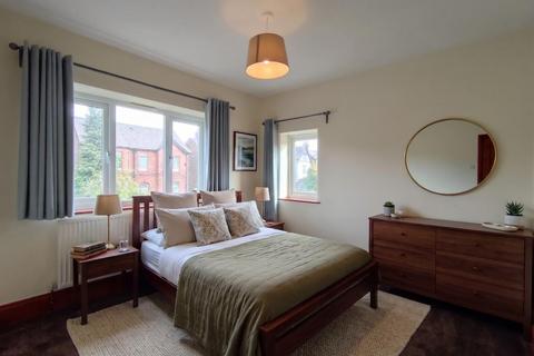 undefined, Hale Road, Hale