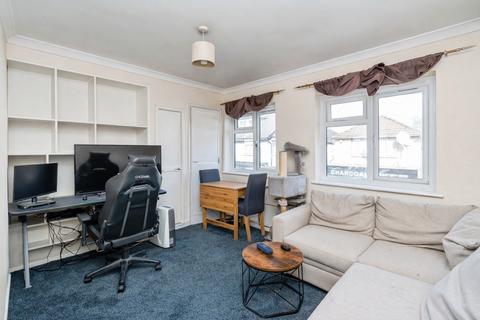 Studio for sale, Rumbridge Street, Totton, Southampton