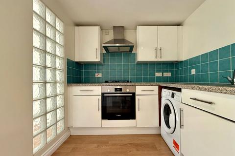 2 bedroom apartment to rent, Suffolk Road, Bournemouth, Dorset, BH2