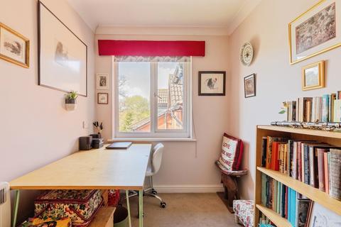 2 bedroom apartment for sale, Oaklands Court, Kenilworth CV8