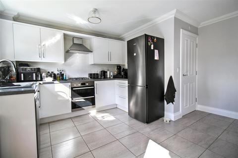 3 bedroom townhouse for sale, Overstrand Way, Sprowston, Norwich
