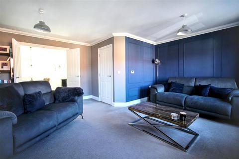 3 bedroom townhouse for sale, Overstrand Way, Sprowston, Norwich