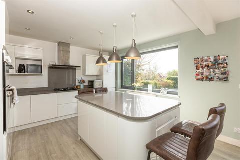 4 bedroom link detached house for sale, Gabalfa Road, Sketty, Swansea